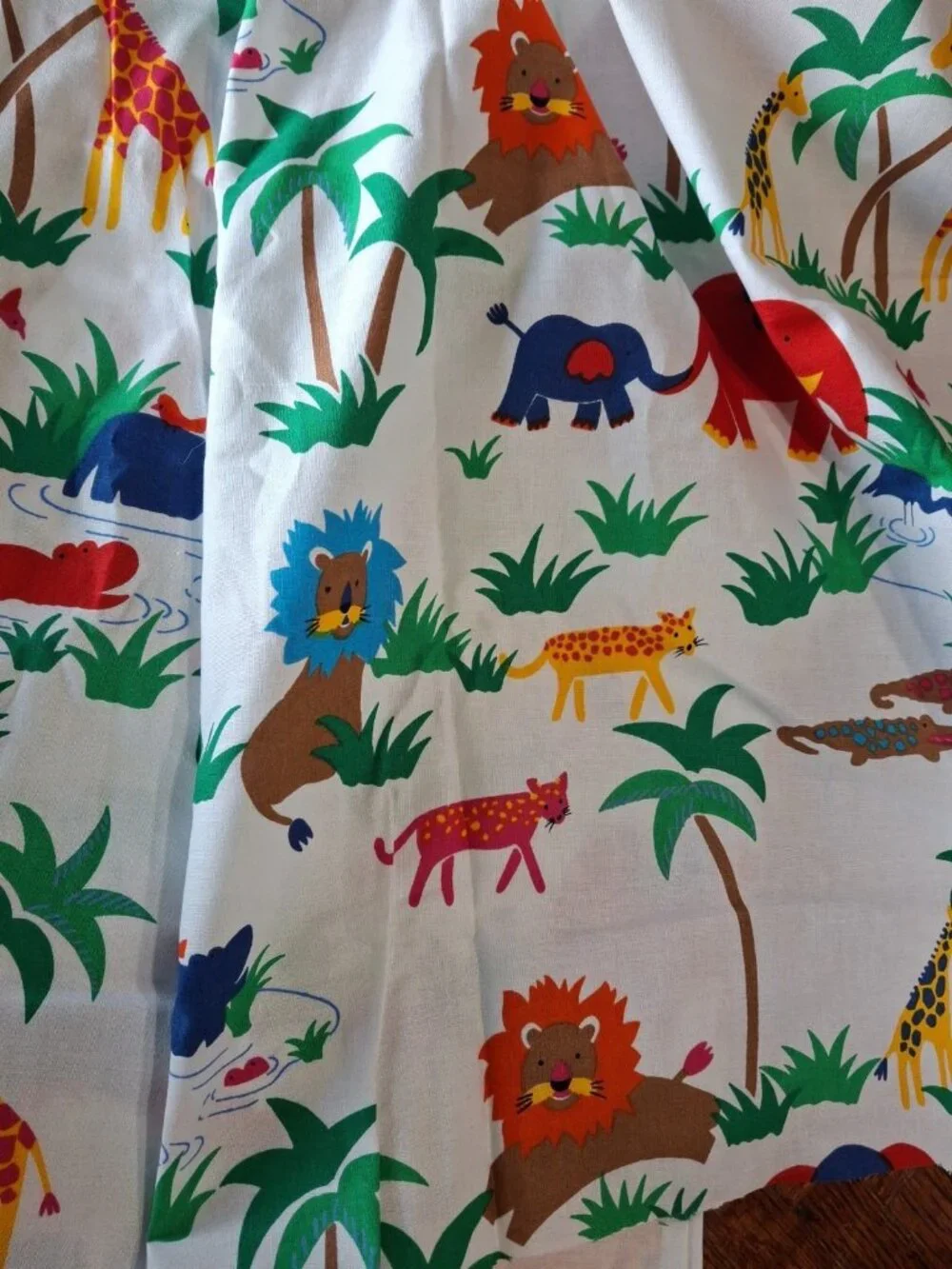 Vintage Fun Zone by Hoffman California Fabric Colorful Zoo Animals 60